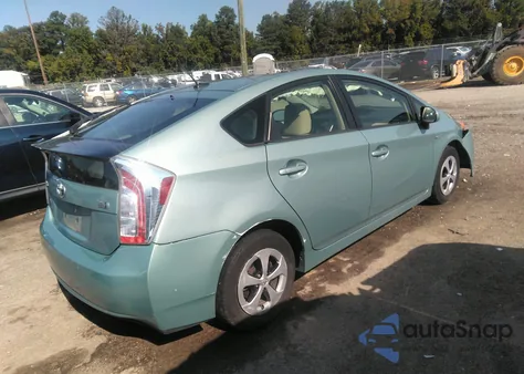 2013 Toyota Prius Three z USA, uszkodzony, nr VIN JTDKN3DU0D5585681